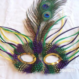 MARDI GRAS FEATHER MASK